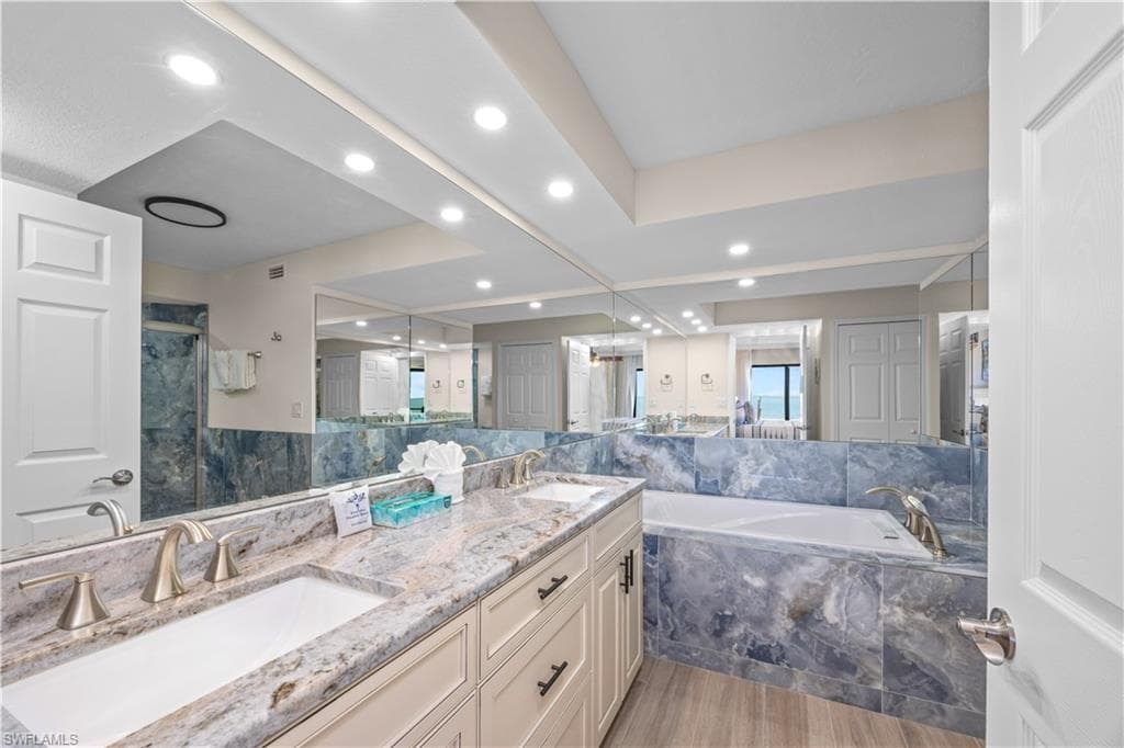 2445 W Gulf DR 4E-11
