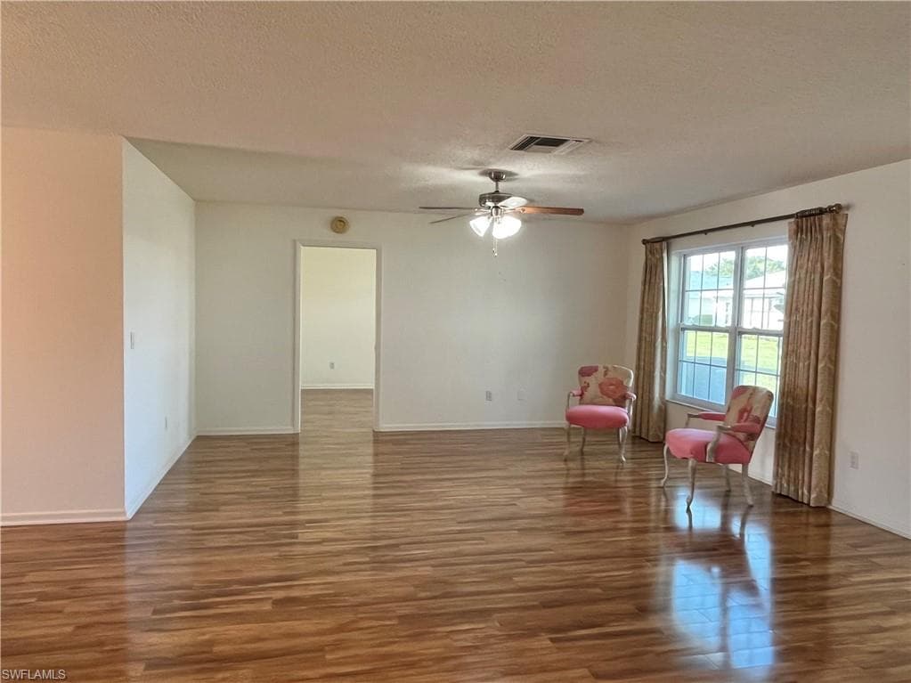 1335 Broadwater DR-12