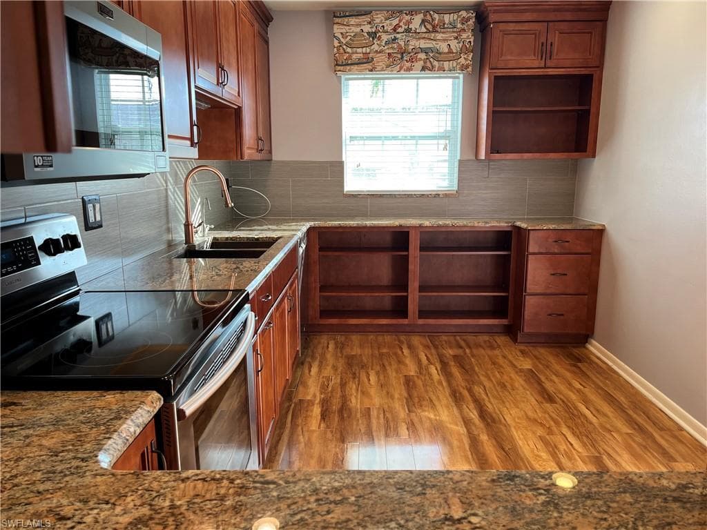 1335 Broadwater DR-8