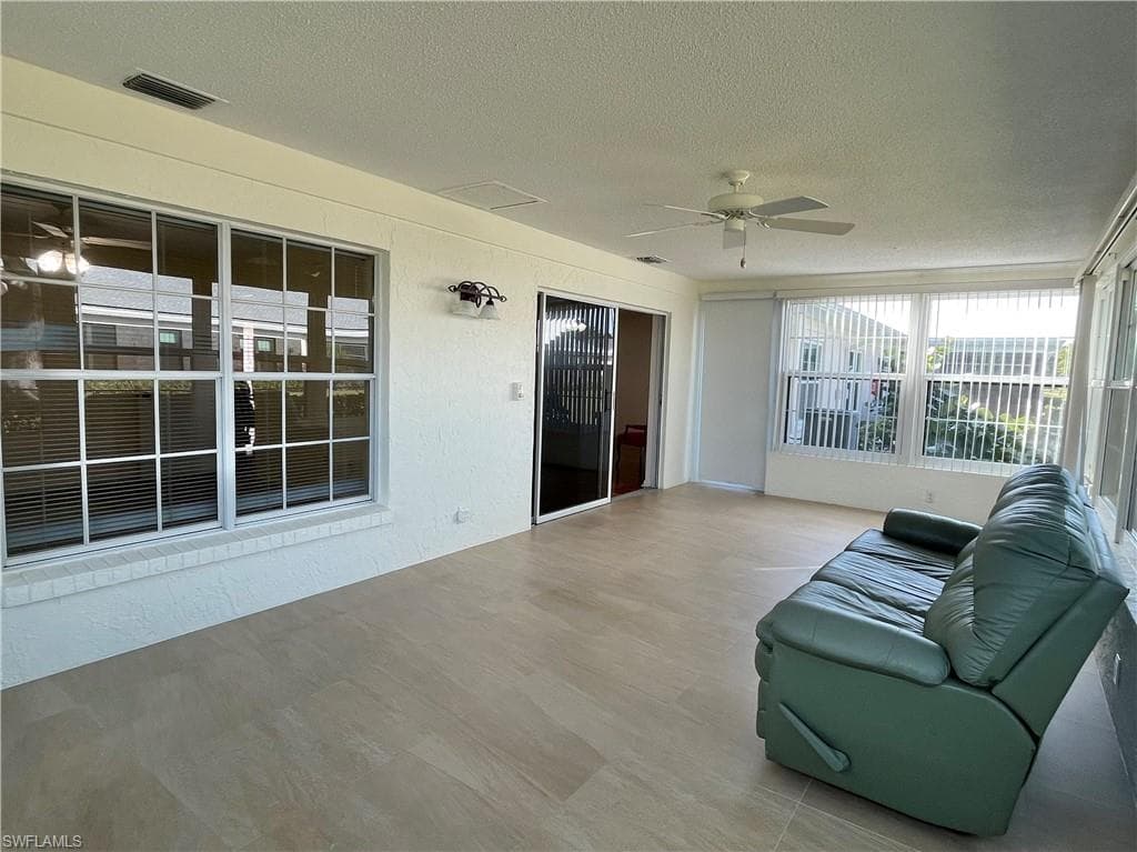 1335 Broadwater DR-25