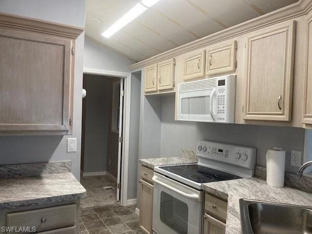 19681 Summerlin RD J-197-6