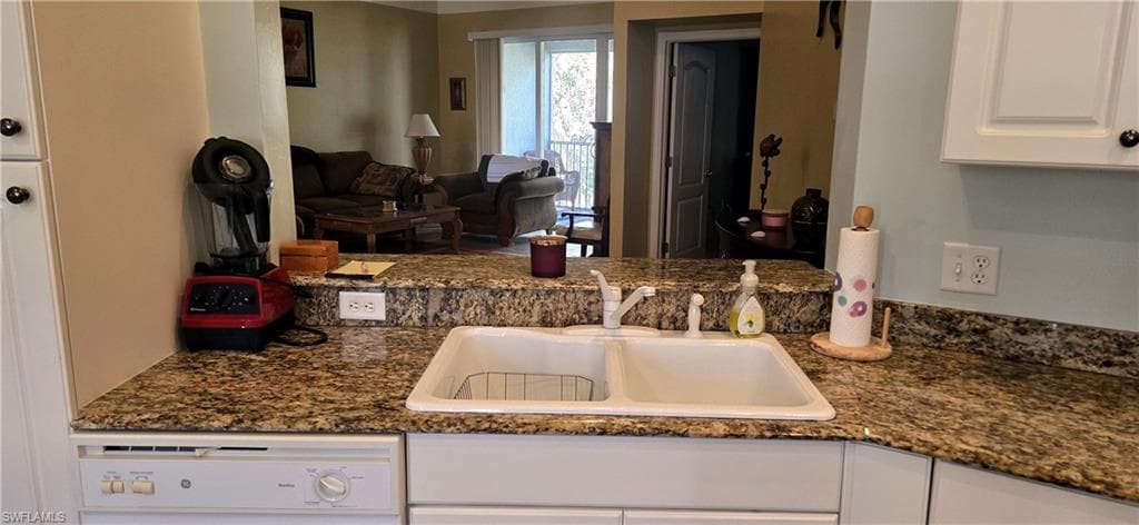 12100 Summergate CIR 203-18