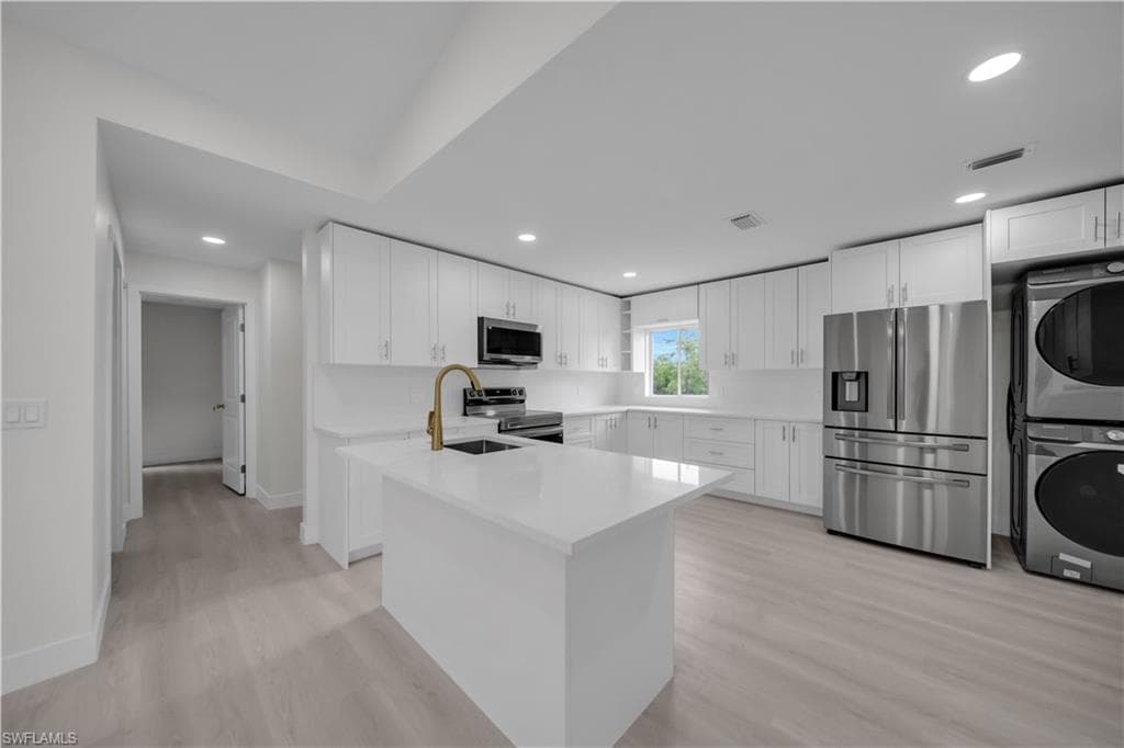 14441 Pine Lily DR-8