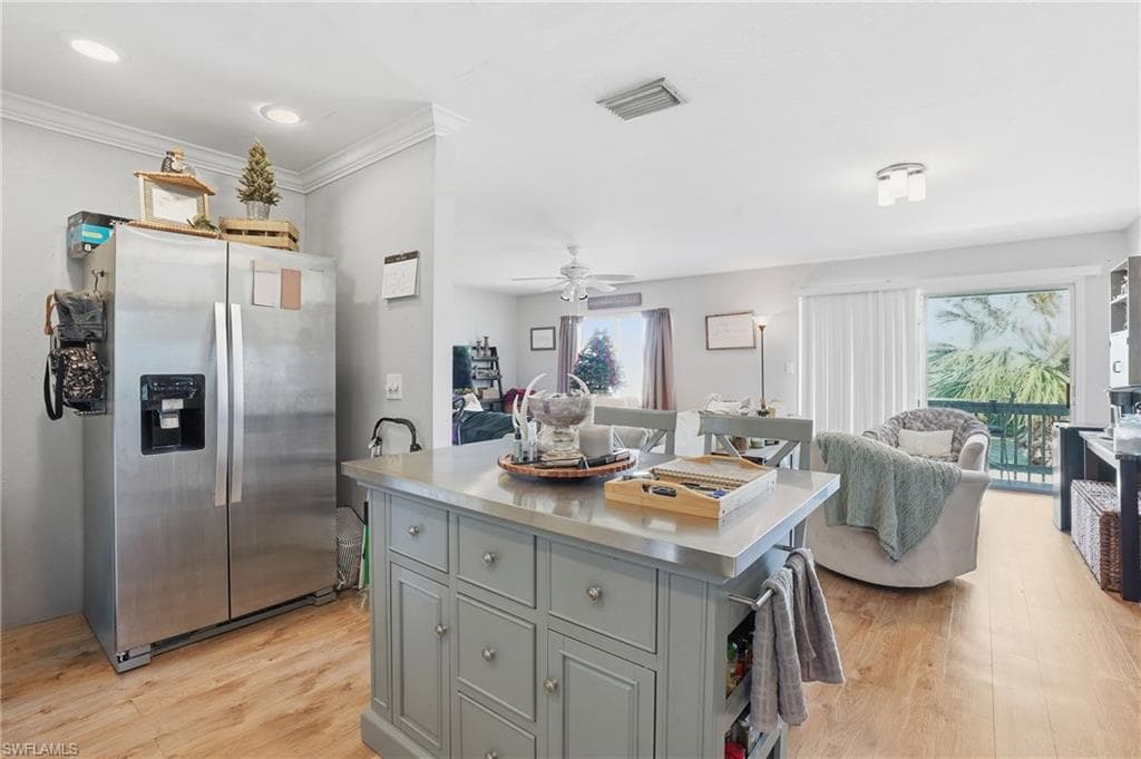 4251 Island CIR 7-13