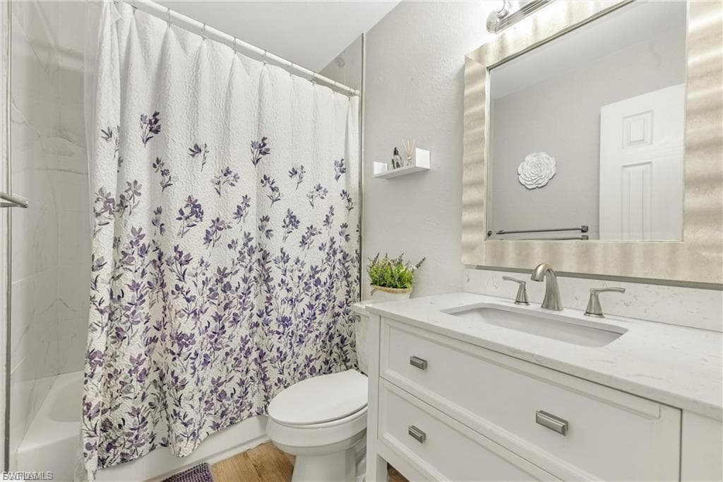 4251 Island CIR 7-17