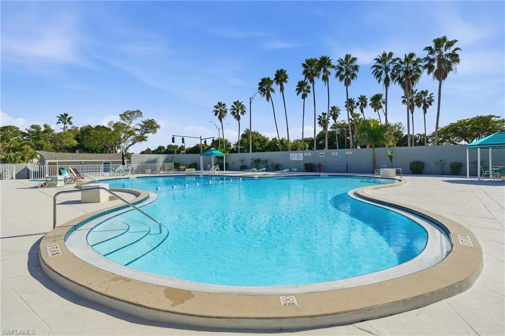 4251 Island CIR 7-7
