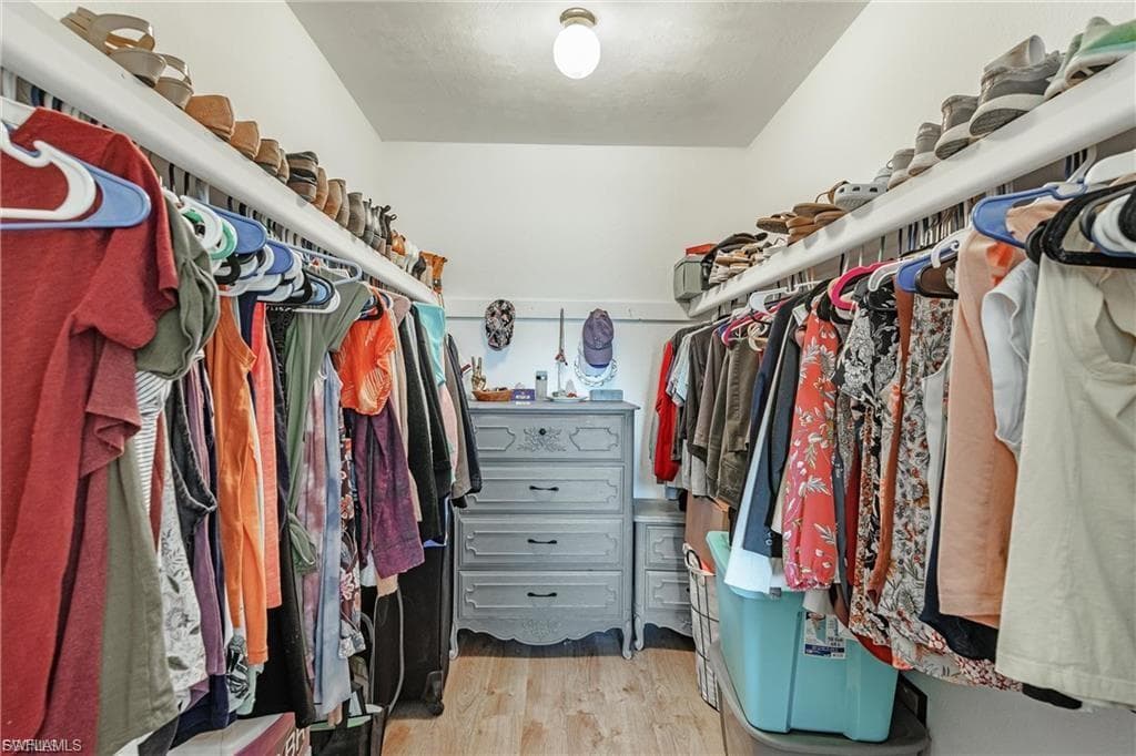 4251 Island CIR 7-18