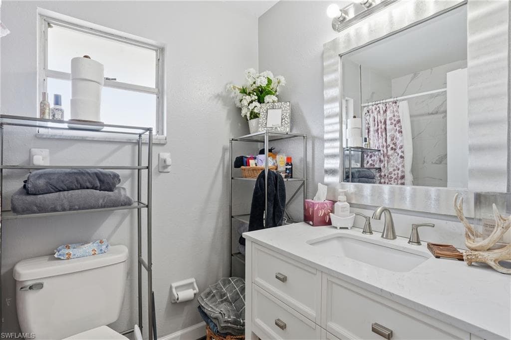 4251 Island CIR 7-21