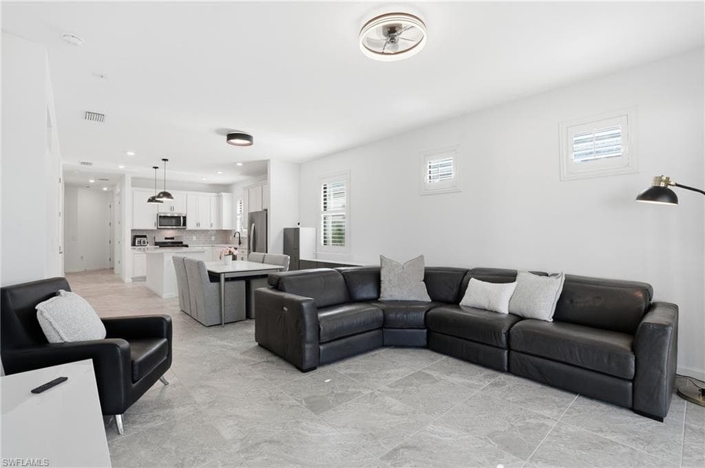 1645 Serena AVE-4