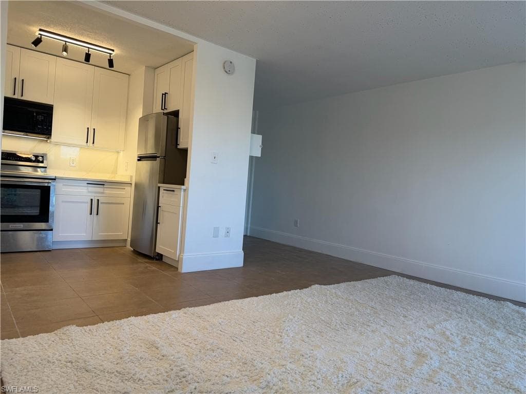 2350 1st ST 303-5