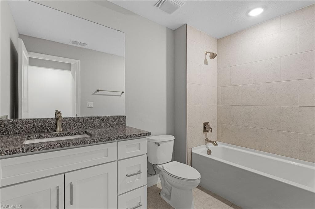 545 Oakshire LN-15