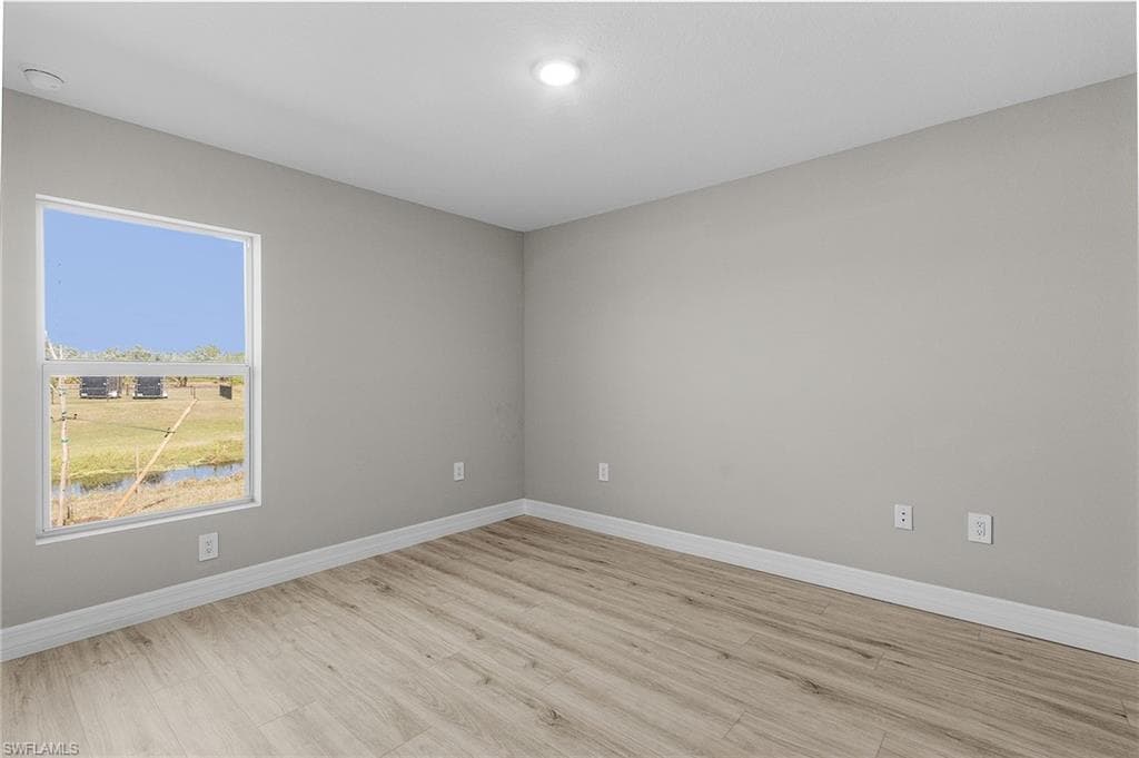 545 Oakshire LN-17