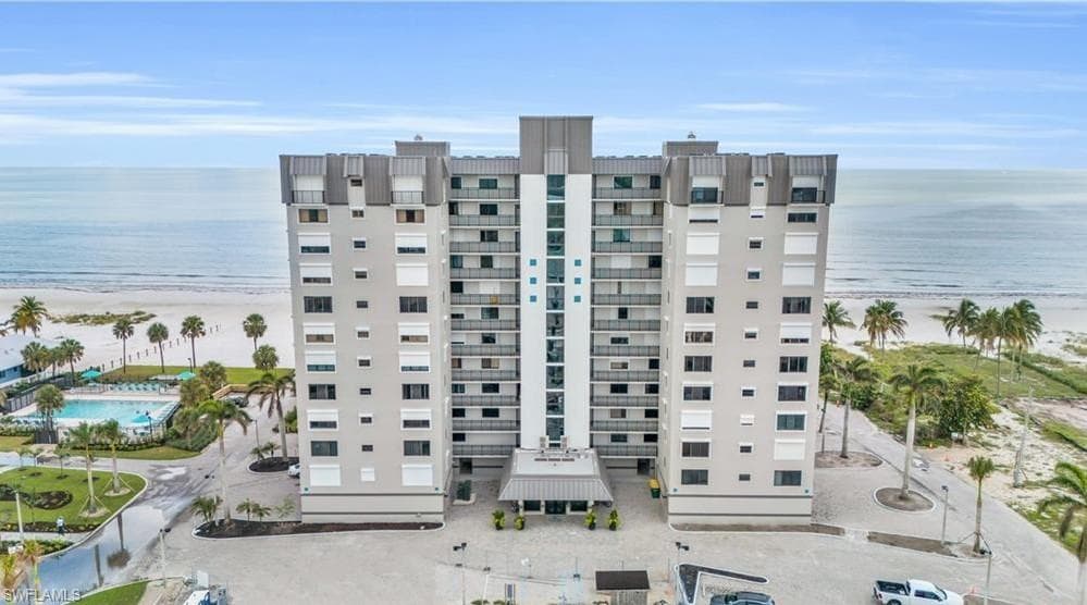 2800 Estero BLVD PH2-2