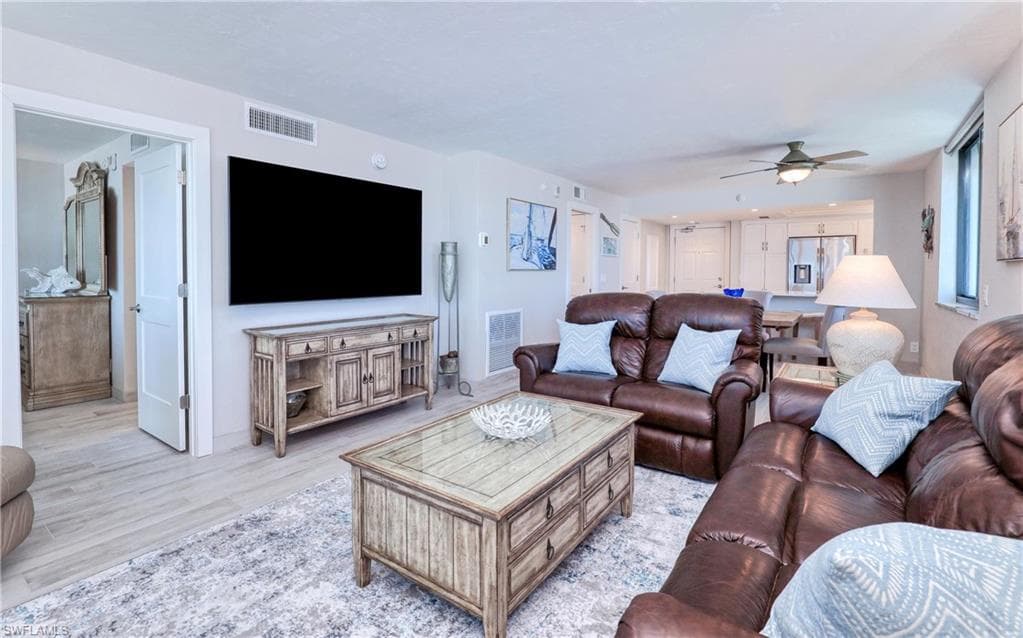 2800 Estero BLVD PH2-17