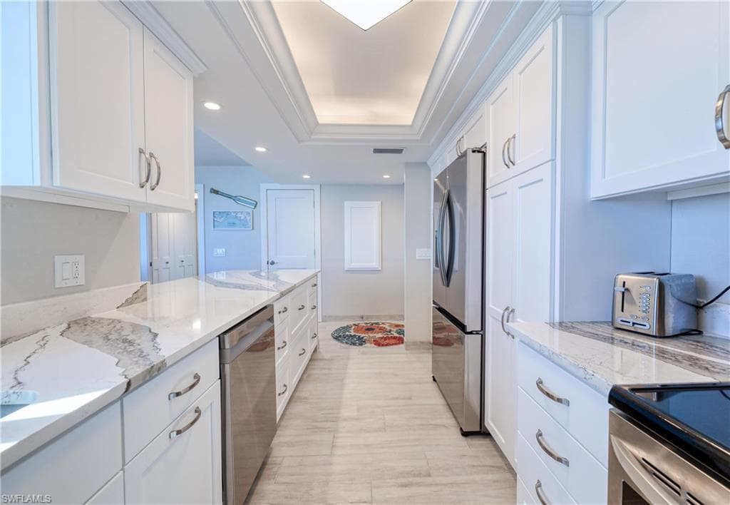 2800 Estero BLVD PH2-7
