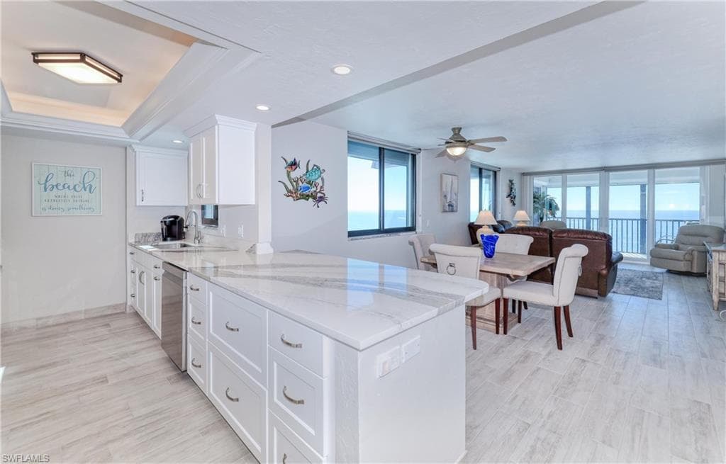 2800 Estero BLVD PH2-5