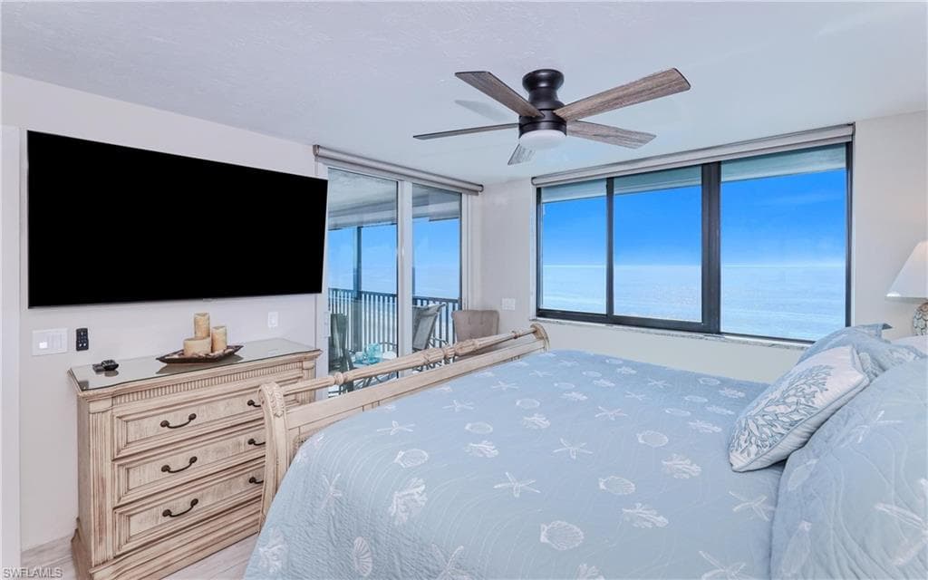 2800 Estero BLVD PH2-20