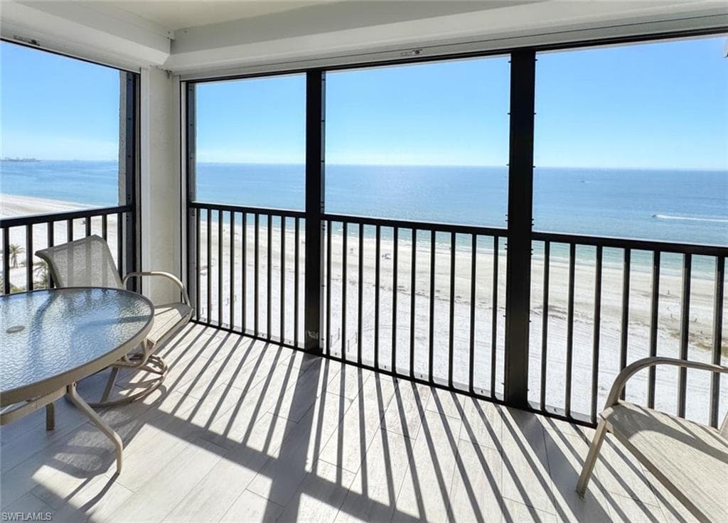 2800 Estero BLVD PH2-14