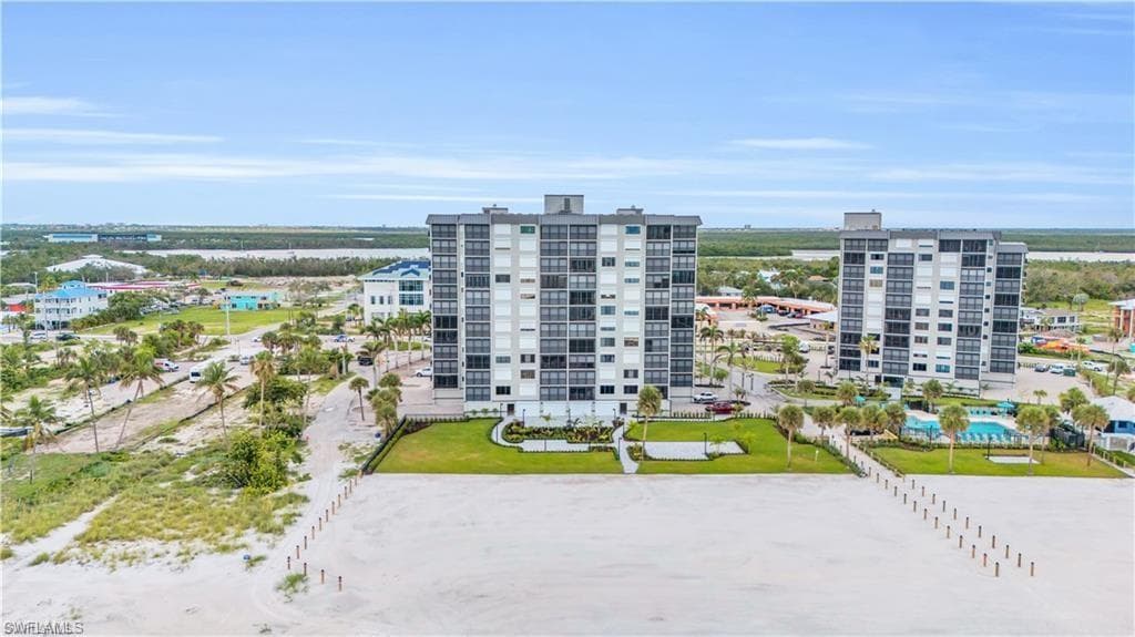 2800 Estero BLVD PH2-4