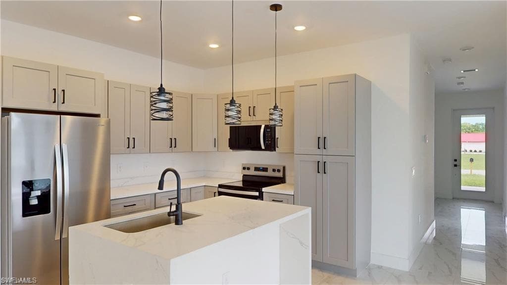 2045 Carver AVE-3