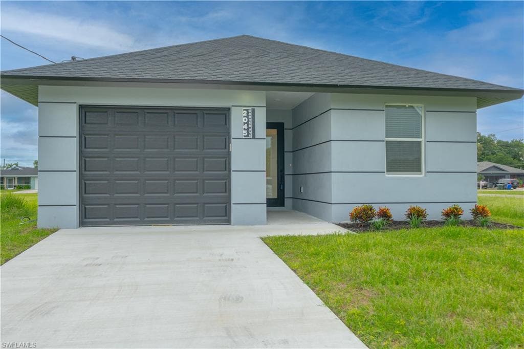 2045 Carver AVE-1