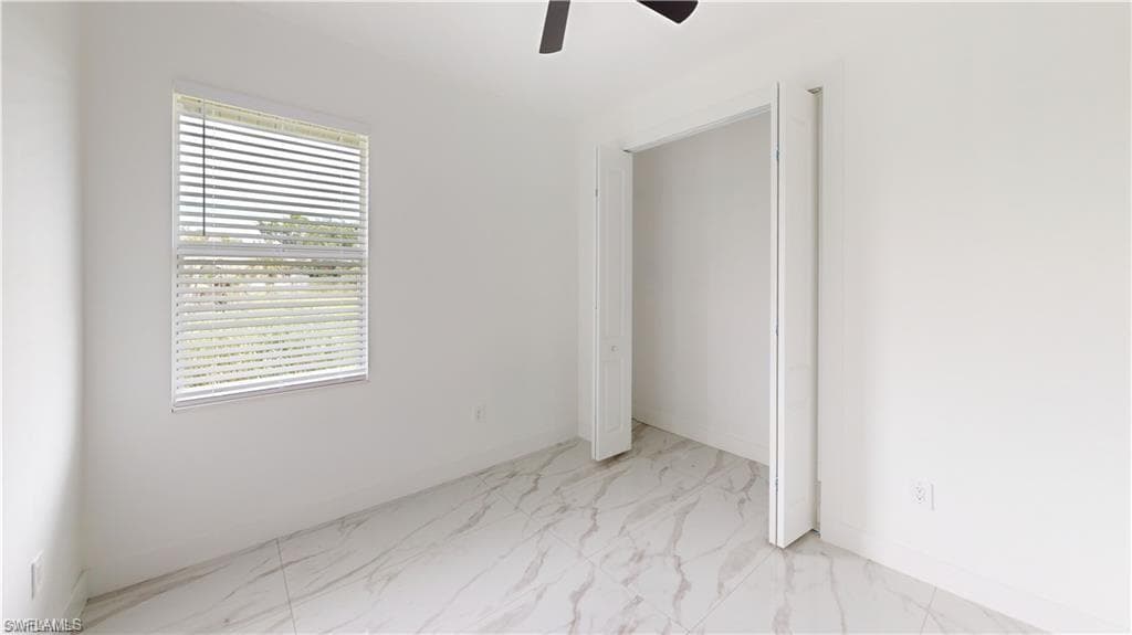 2045 Carver AVE-15