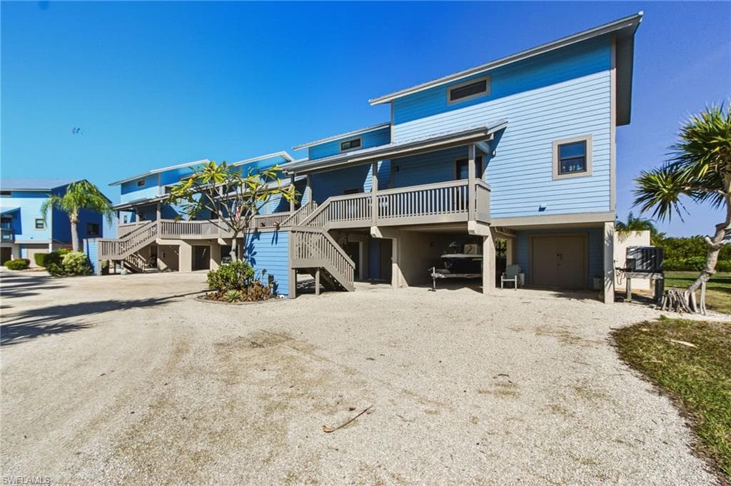 5301 Blue Crab CIR 4-2
