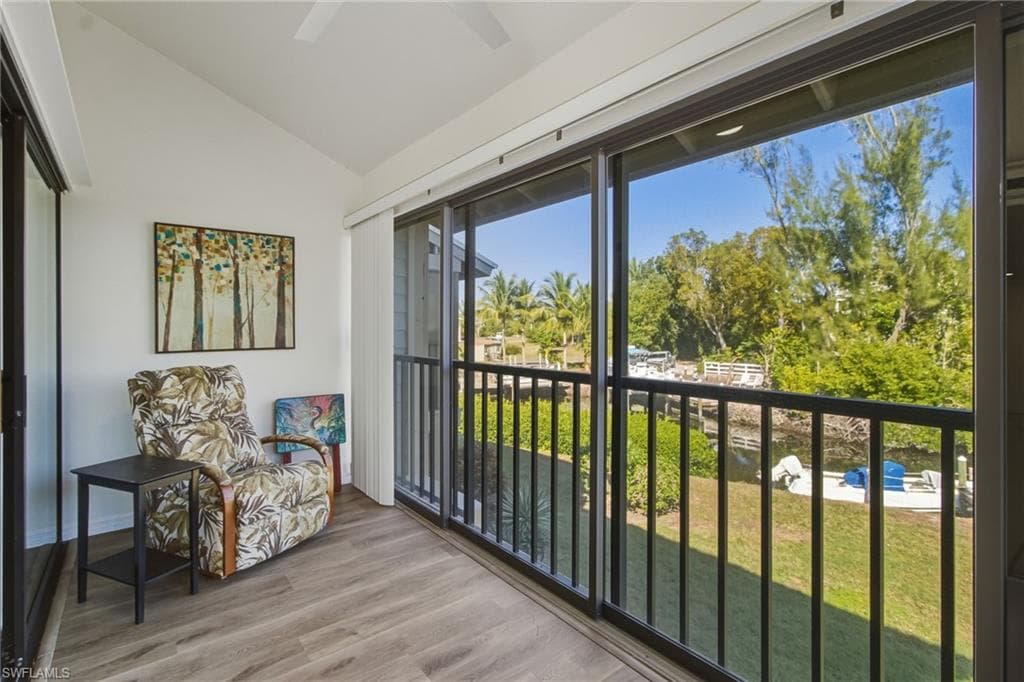 5301 Blue Crab CIR 4-32