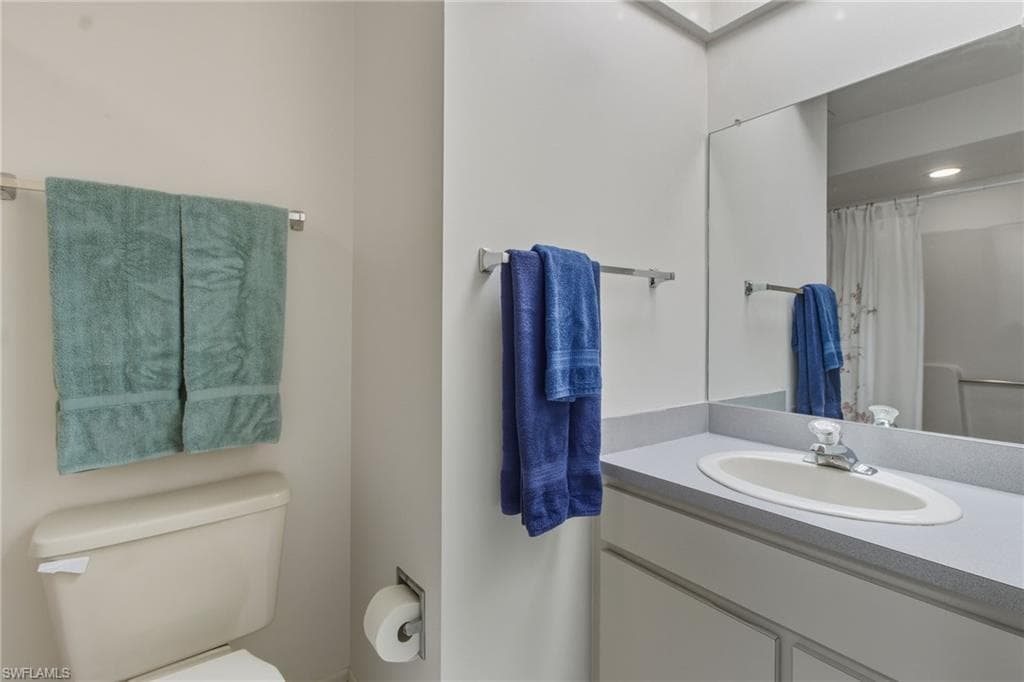 5301 Blue Crab CIR 4-28