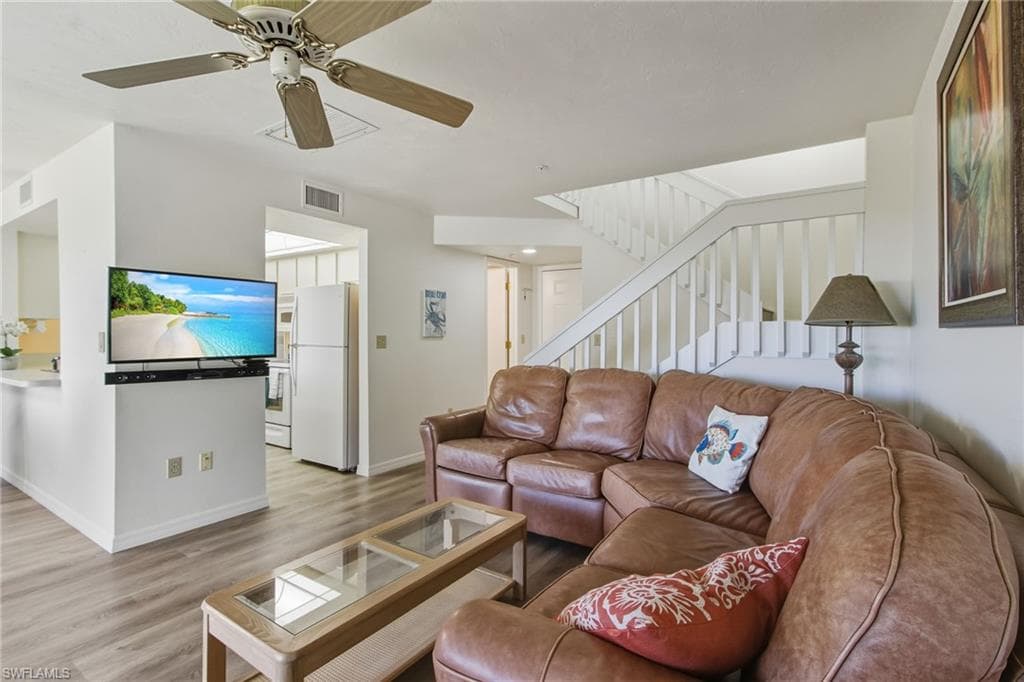 5301 Blue Crab CIR 4-9