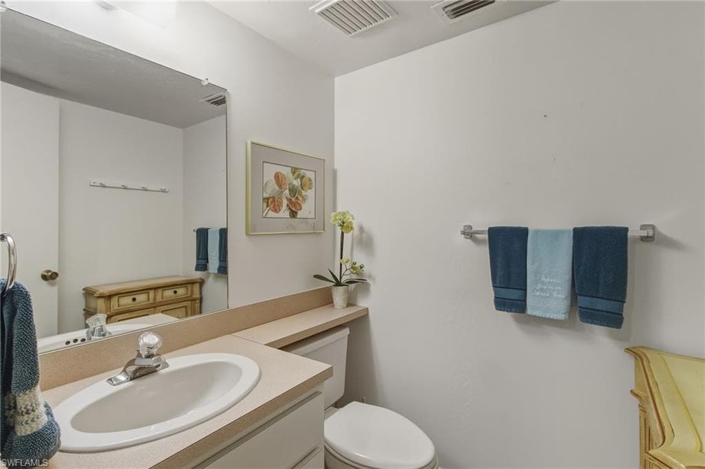5301 Blue Crab CIR 4-18