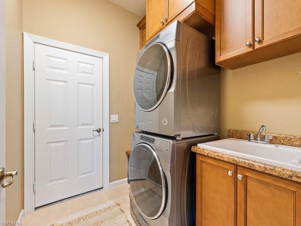 15954 Delasol LN-18