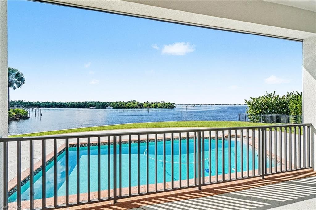866 Cal Cove DR-10