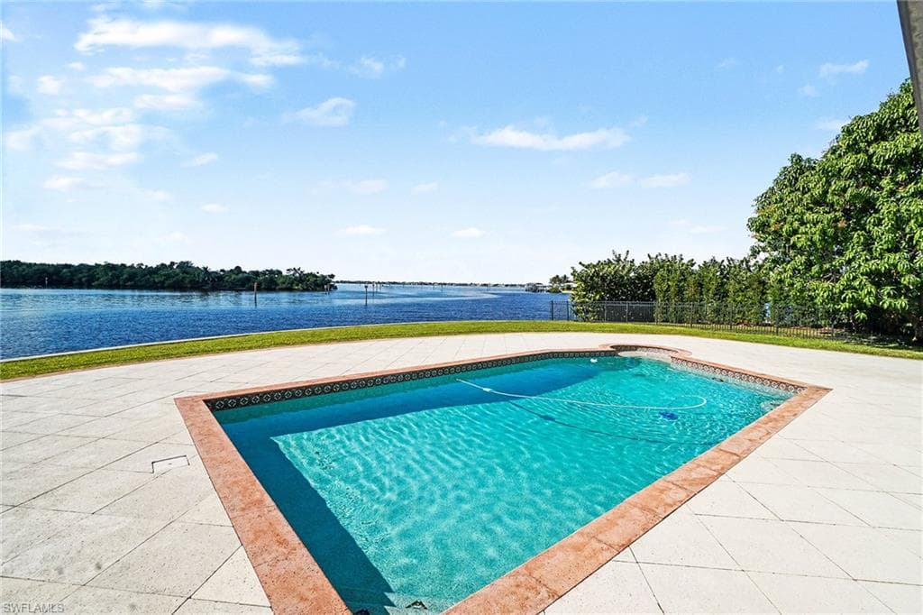866 Cal Cove DR-44