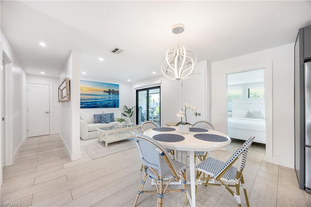 493 Willet AVE-13