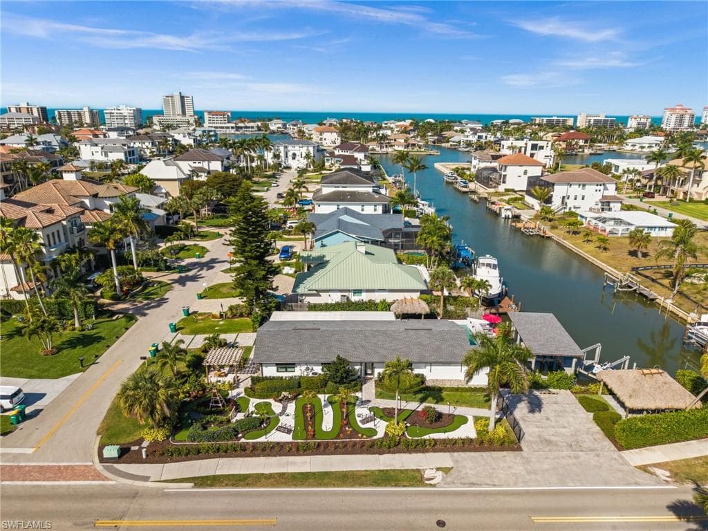 493 Willet AVE-43