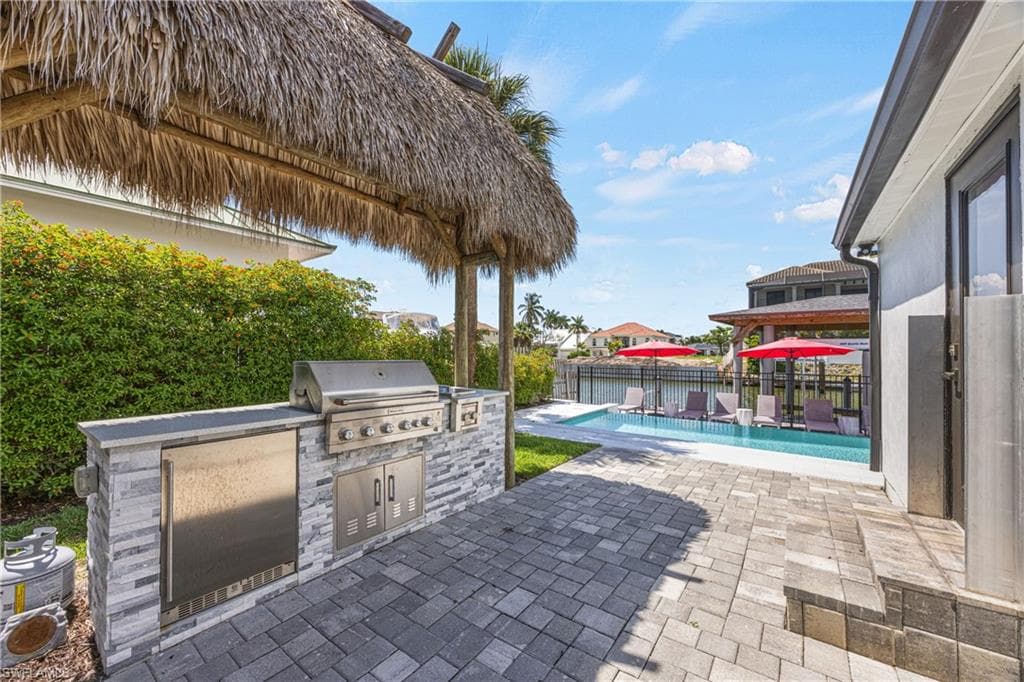 493 Willet AVE-32