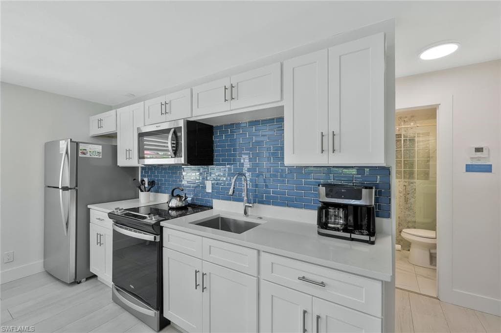 493 Willet AVE-24
