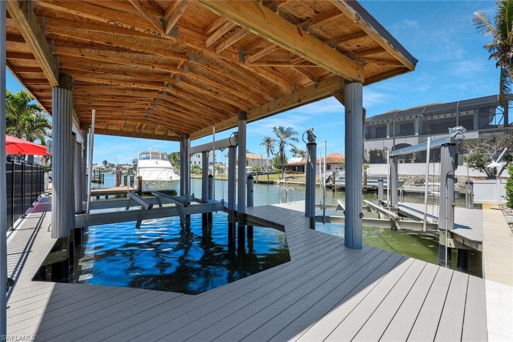 493 Willet AVE-38