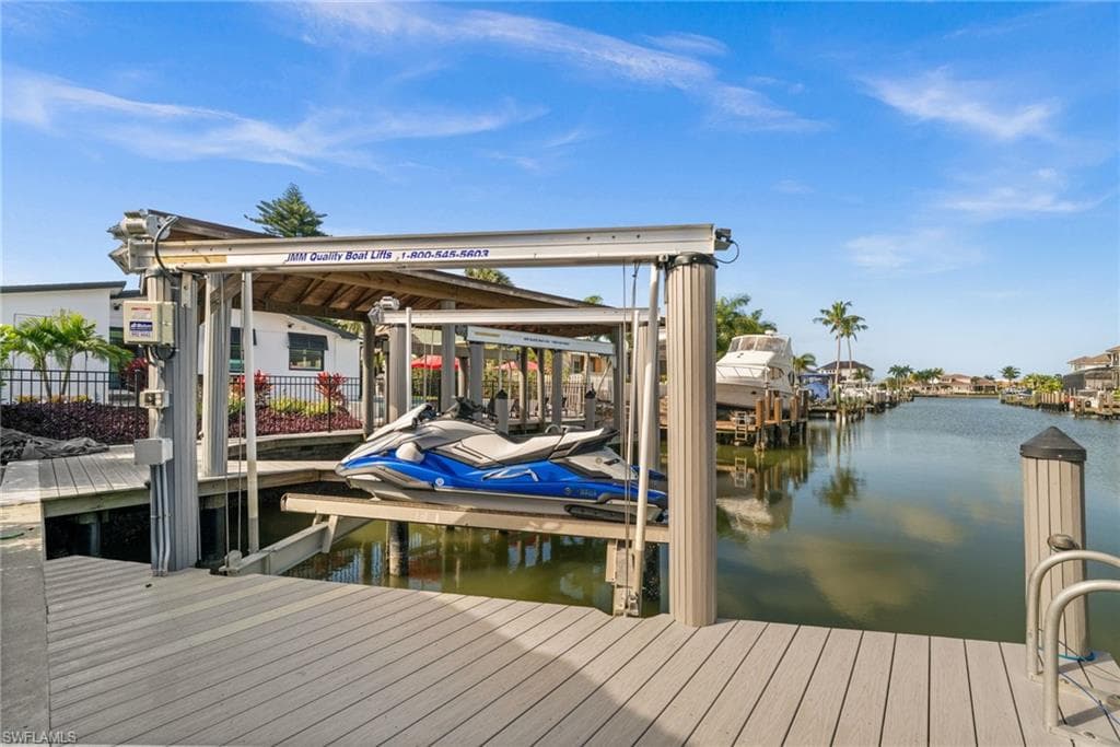 493 Willet AVE-37