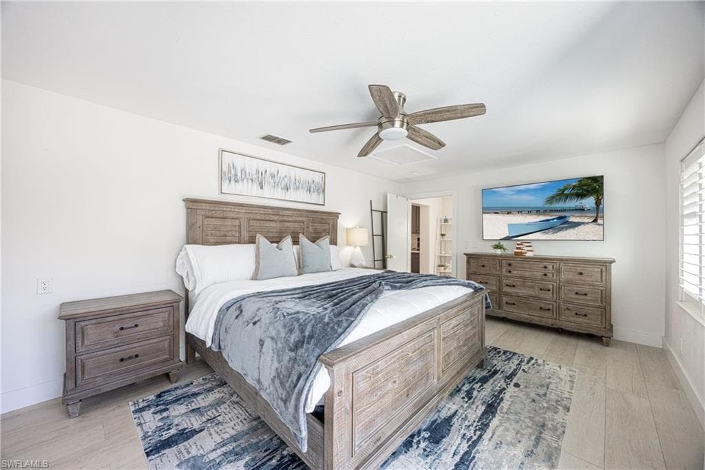 493 Willet AVE-15