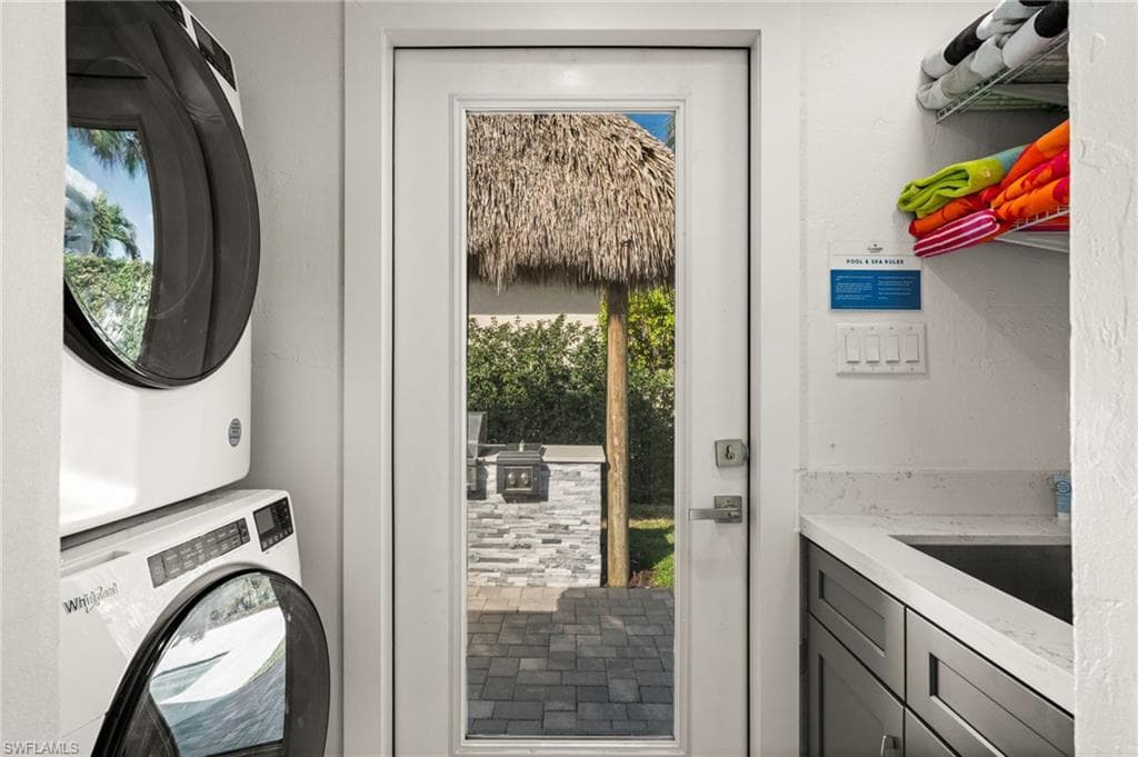 493 Willet AVE-31