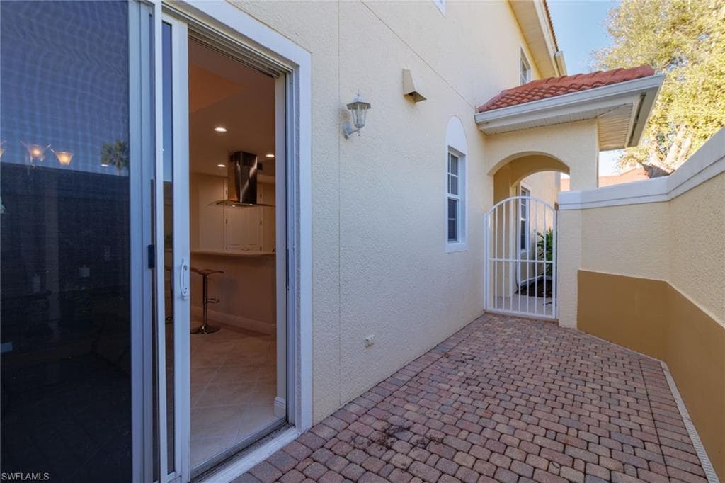 5960 Tarpon Gardens CIR 102-12