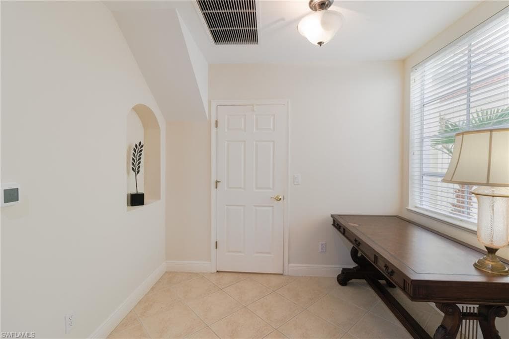 5960 Tarpon Gardens CIR 102-18