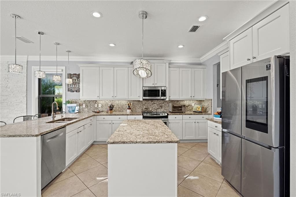 11696 Stonecreek CIR-12