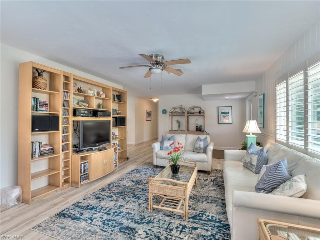 11510 Murmond LN-6