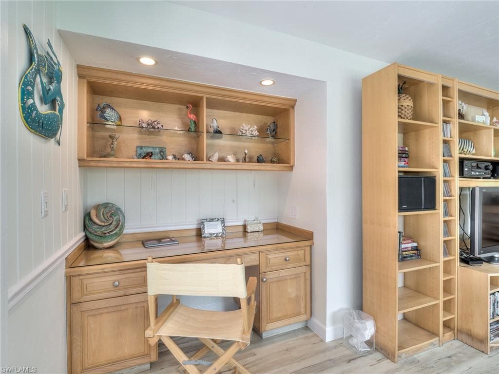 11510 Murmond LN-7