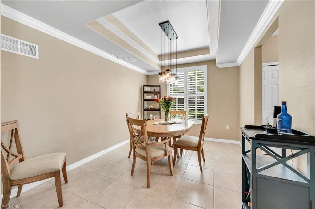 12033 Covent Garden CT 2403-7