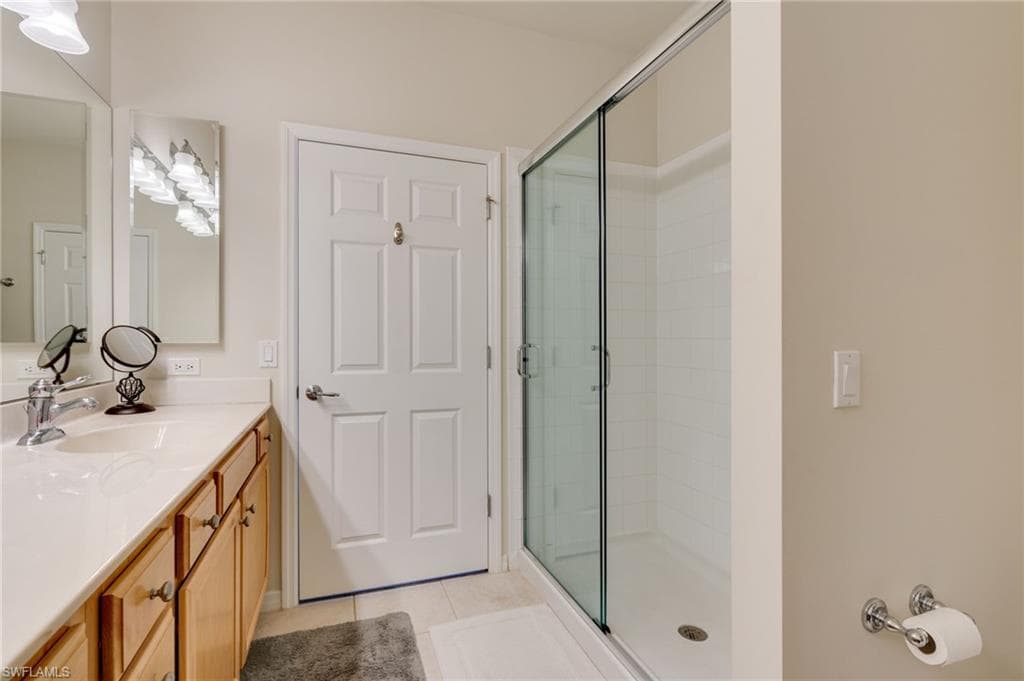 11751 Pasetto LN 303-13