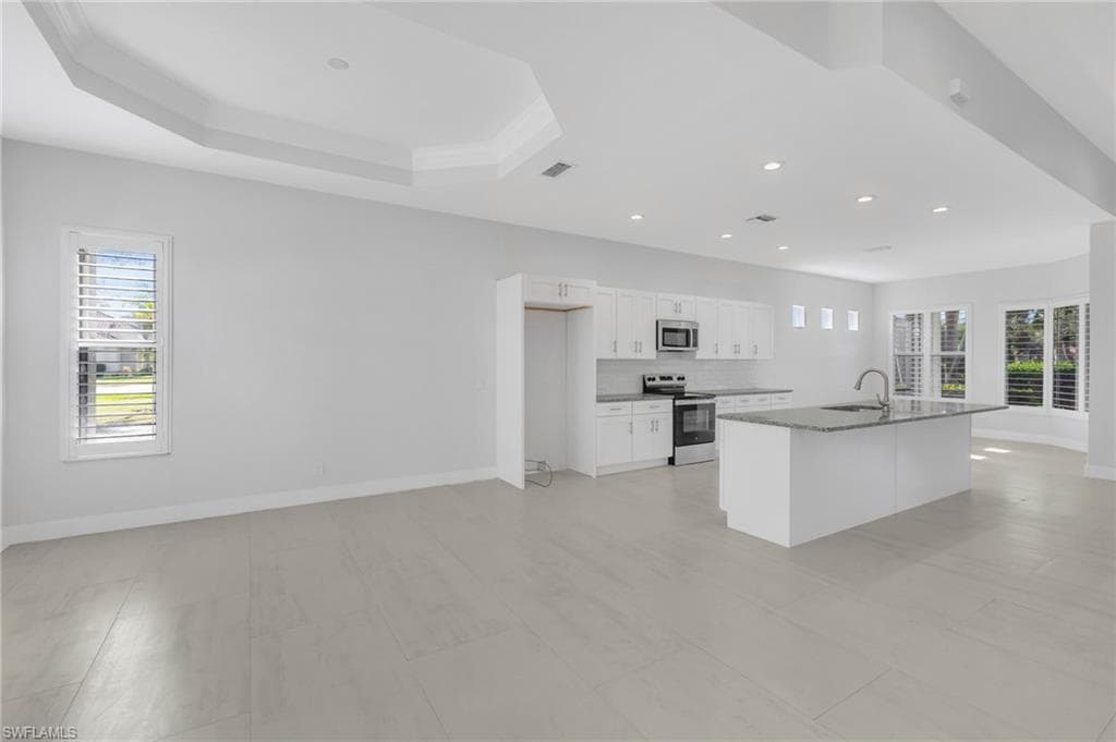 11099 Sea Tropic LN-7